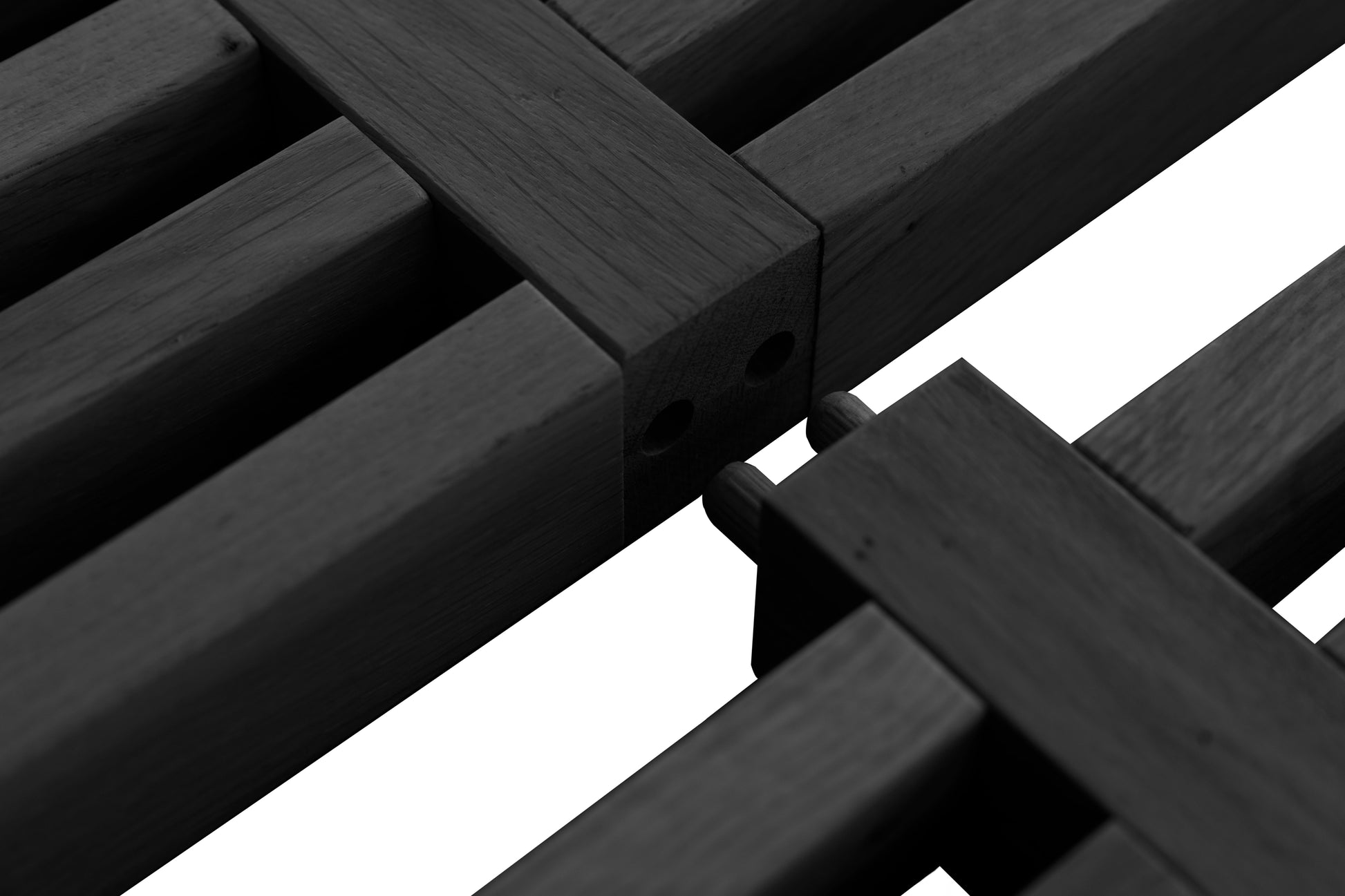 Houten roomdivider met twee gekoppelde delen in XL, van RAL9005 gelakt massief eiken voor een strakke, natuurlijke uitstraling